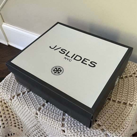 New in Box J/Slides Taupe Suede Lux Faux Fur-Lined, Truly Double-Zip Ankle Boots - Picture 6 of 7